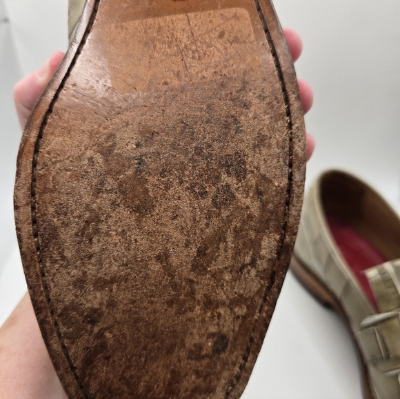Grenson Olive Toned Crocodile Embossed Leather Tasseled Loafers/shoes. Mens 7 main image 9